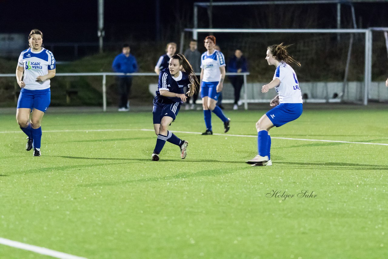 Bild 198 - Frauen Bramstedter TS - SV Boenebuettel-Husberg : Ergebnis: 0:3